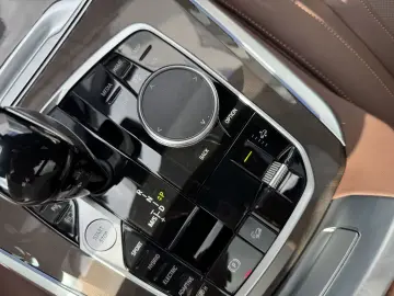 X5 xDrive45e Laser AHK DA Prof PA+ B&W HuD 22