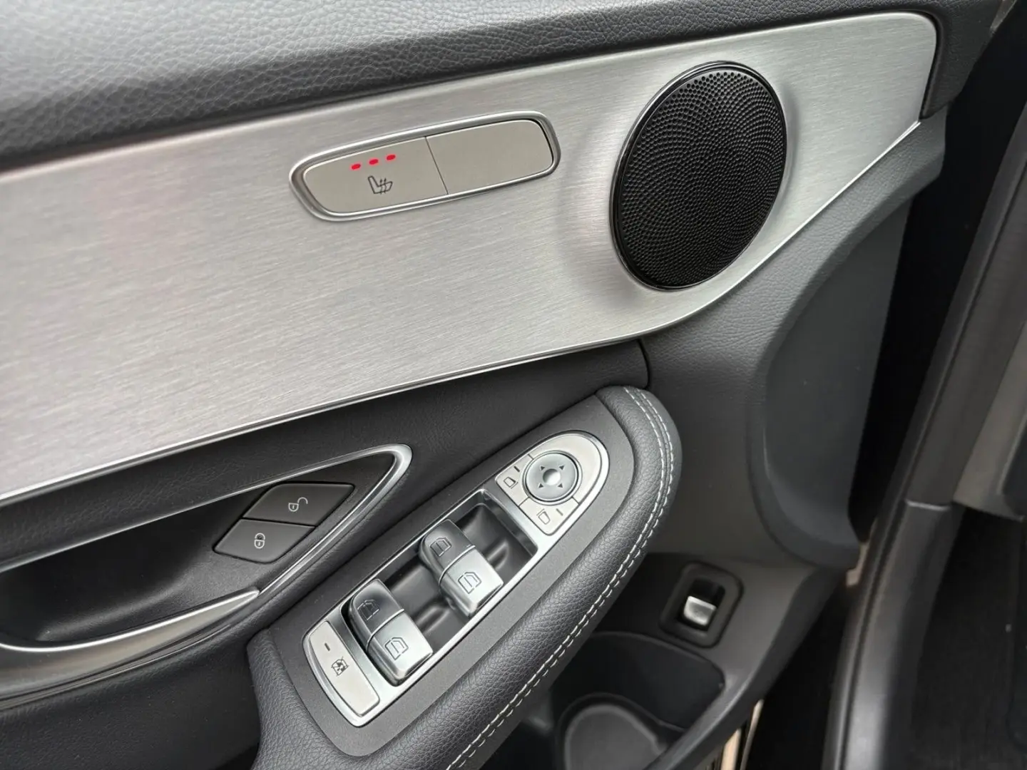 C 220d LIM AUTOMATIK - NAVI*APP*LEDER*AVANTGARDE
