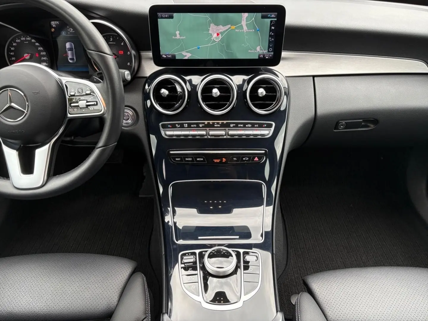 C 220d LIM AUTOMATIK - NAVI*APP*LEDER*AVANTGARDE