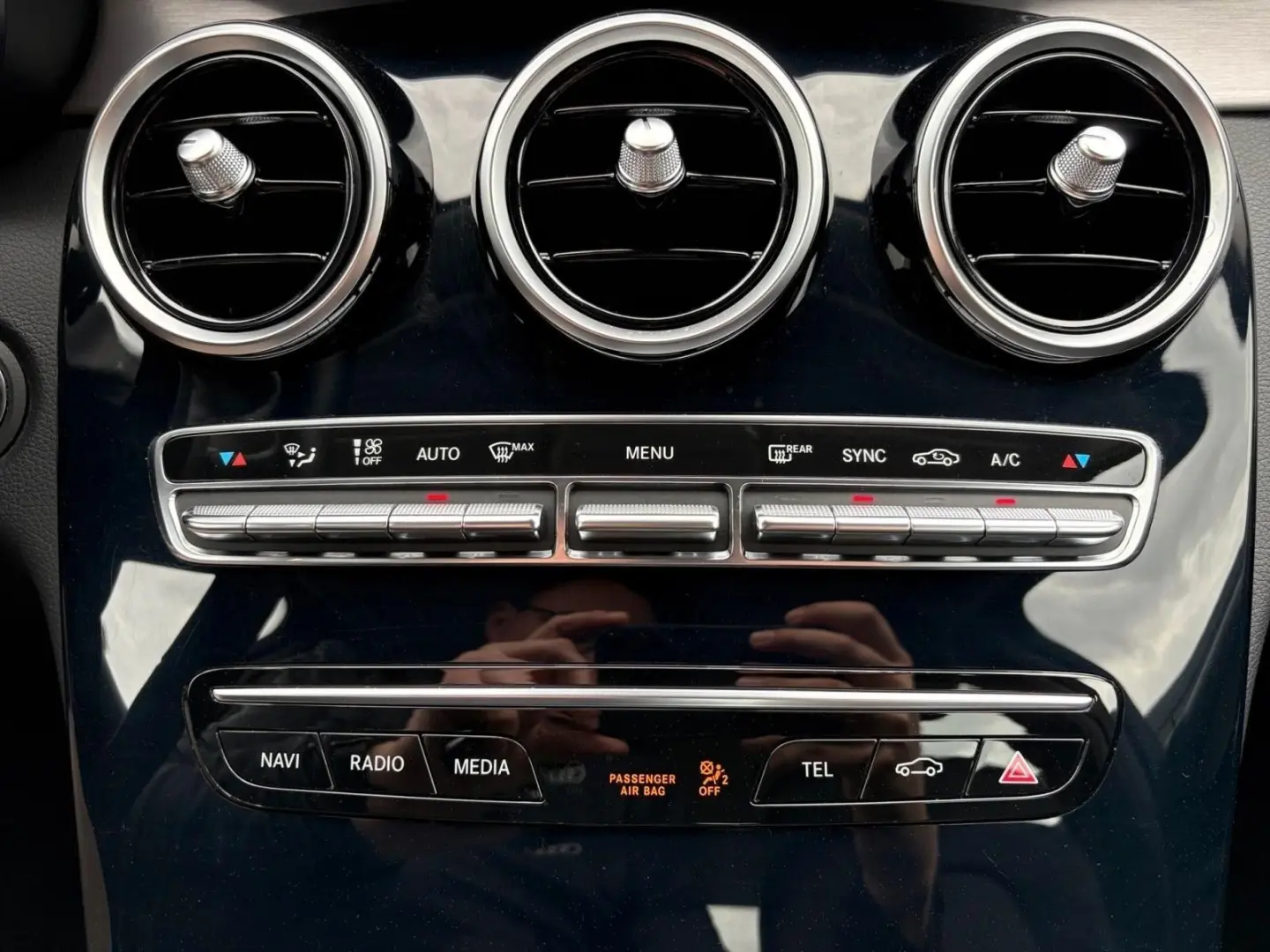 C 220d LIM AUTOMATIK - NAVI*APP*LEDER*AVANTGARDE