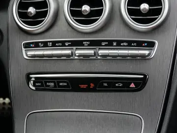 C 300 e 4MATIC |AMG|KEYL|LED|COMAND|KAM|HUD|TOTW