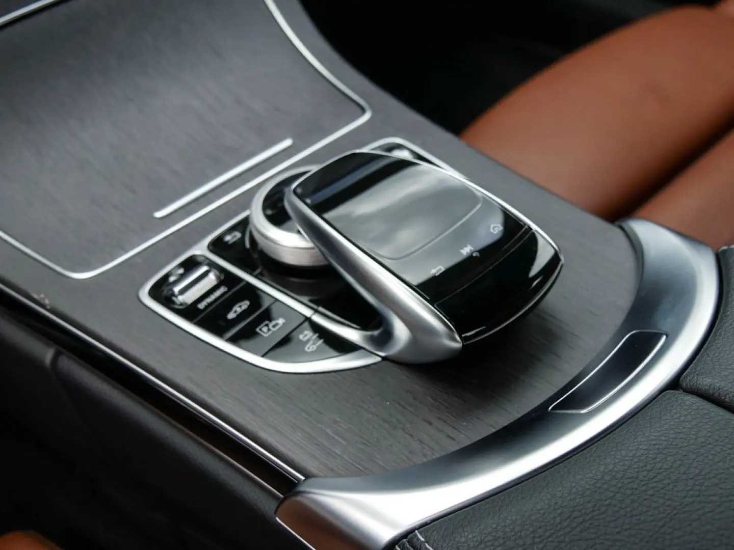 C 300 e 4MATIC |AMG|KEYL|LED|COMAND|KAM|HUD|TOTW