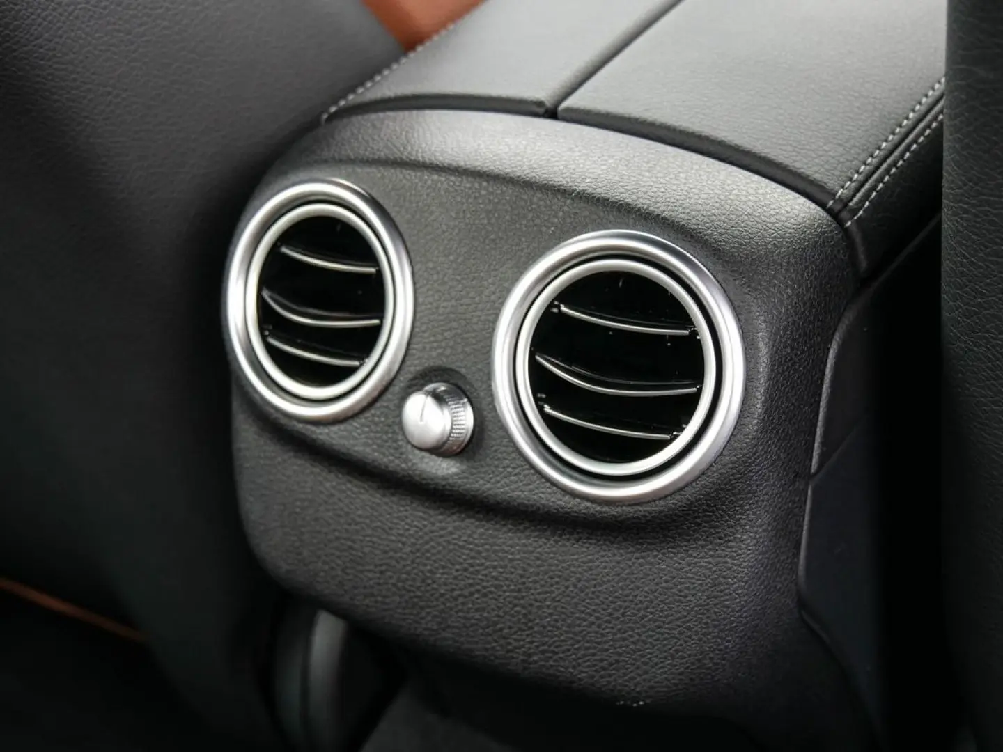C 300 e 4MATIC |AMG|KEYL|LED|COMAND|KAM|HUD|TOTW