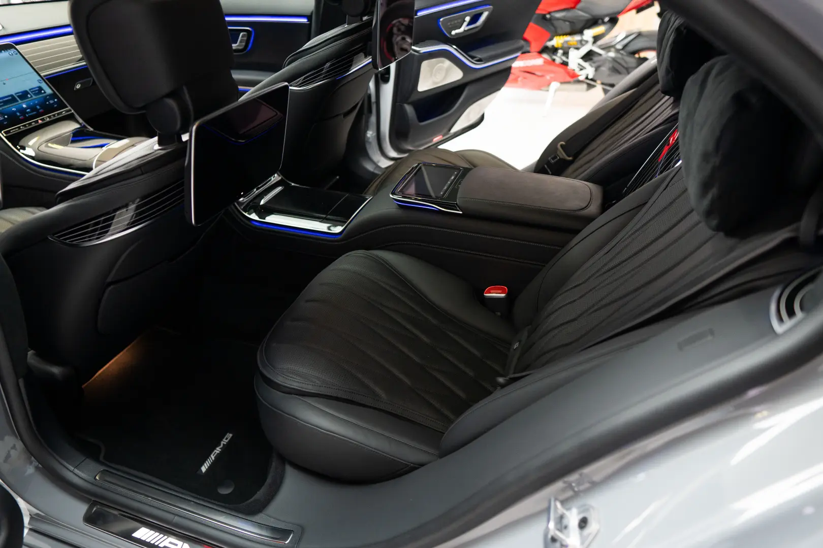 MERCEDES-AMG S 63 S E PERFORMANCE STOC/PPF INTERIOR-EXTERIOR