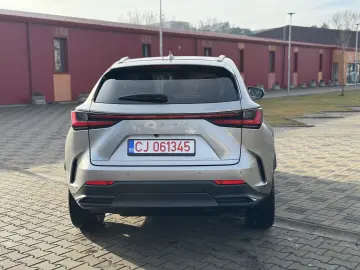 Lexus NX 450h