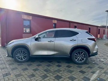 Lexus NX 450h