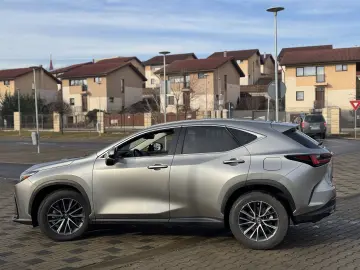 Lexus NX 450h