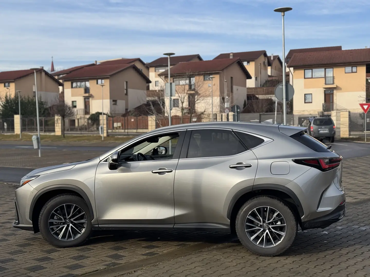 Lexus NX 450h