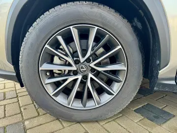 Lexus NX 450h
