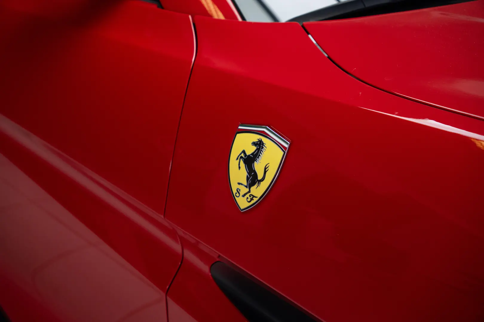 FERRARI Portofino M