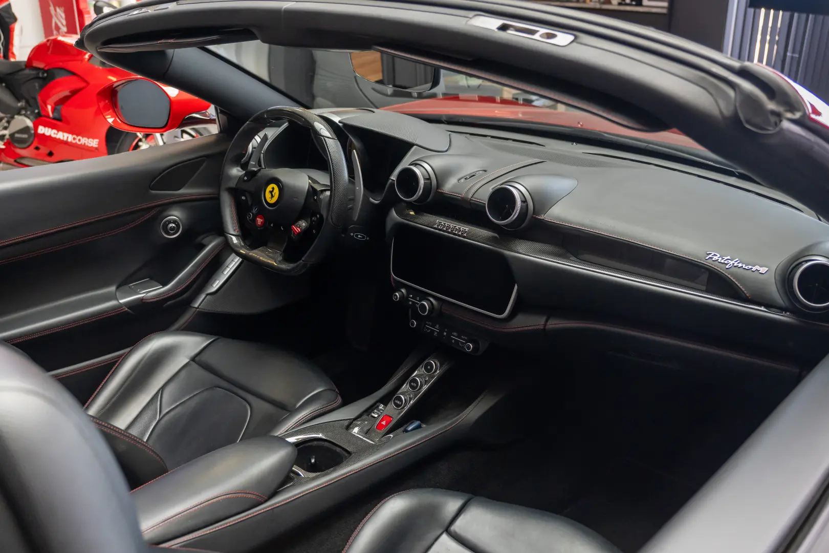 FERRARI Portofino M