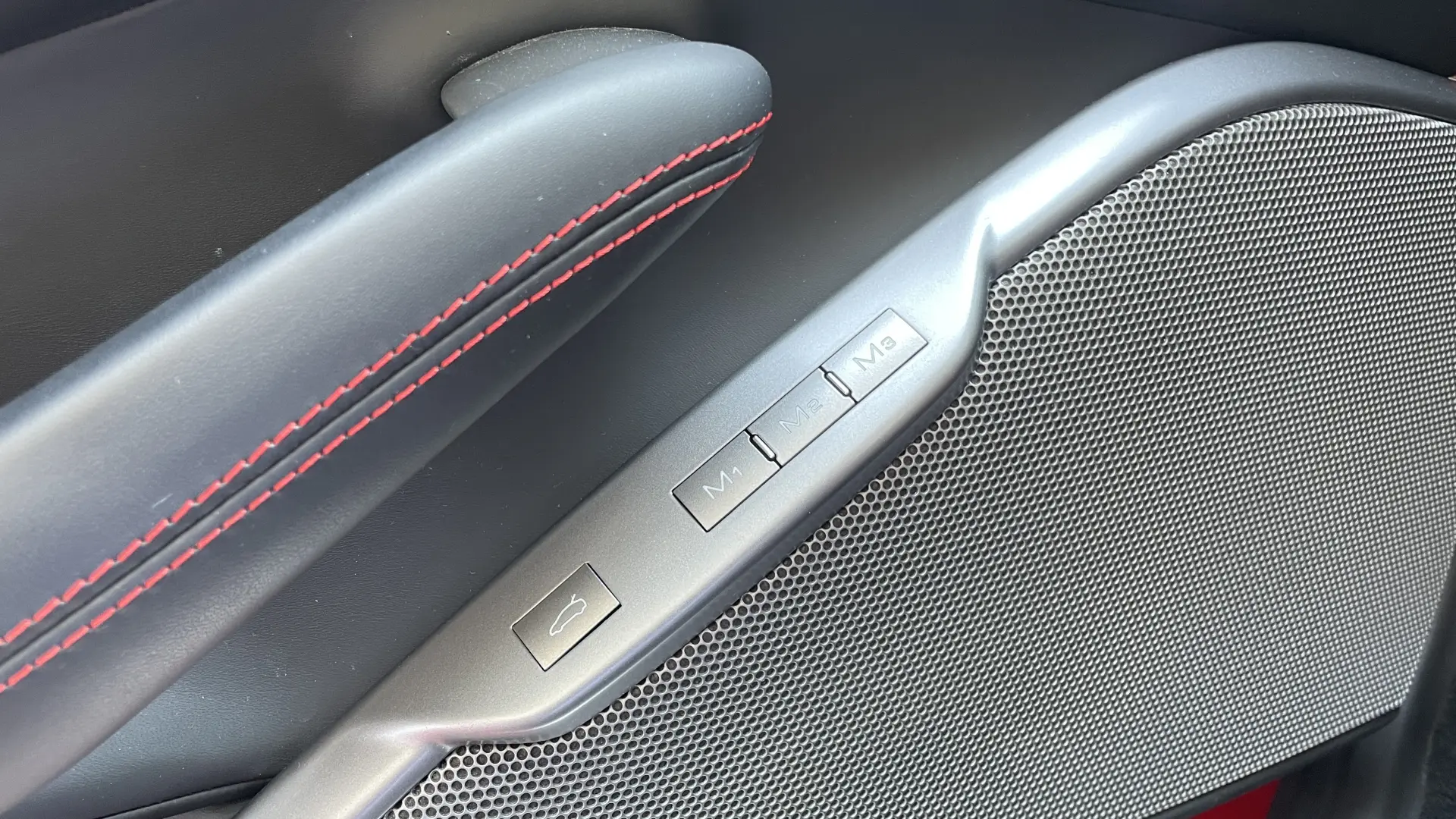 FERRARI Portofino M