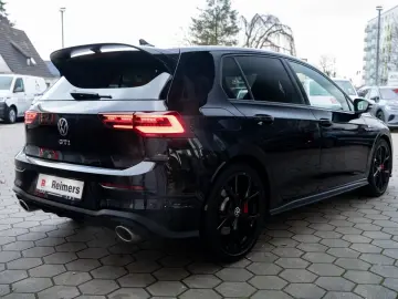 Golf GTI Clubsport Pano DCC H&K Keyless APP ACC