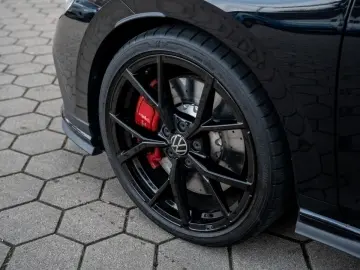 Golf GTI Clubsport Pano DCC H&K Keyless APP ACC