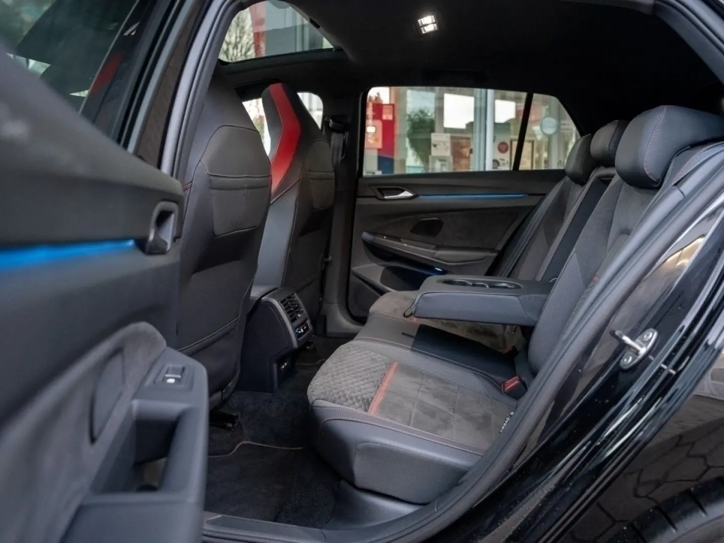 Golf GTI Clubsport Pano DCC H&K Keyless APP ACC