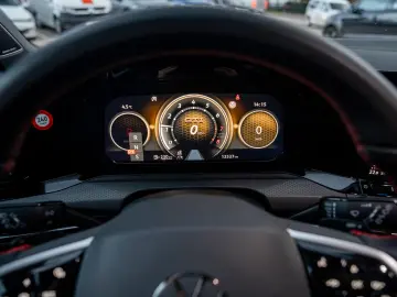 Golf GTI Clubsport Pano DCC H&K Keyless APP ACC