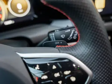 Golf GTI Clubsport Pano DCC H&K Keyless APP ACC