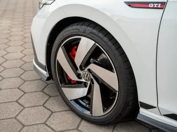 Golf GTI Clubsport 2.0 TSI DSG H&K Head-up