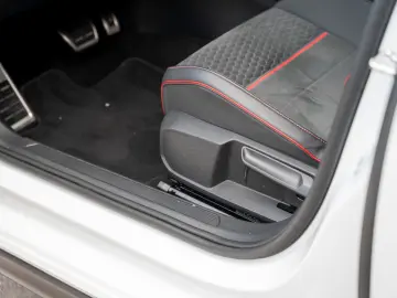 Golf GTI Clubsport 2.0 TSI DSG H&K Head-up