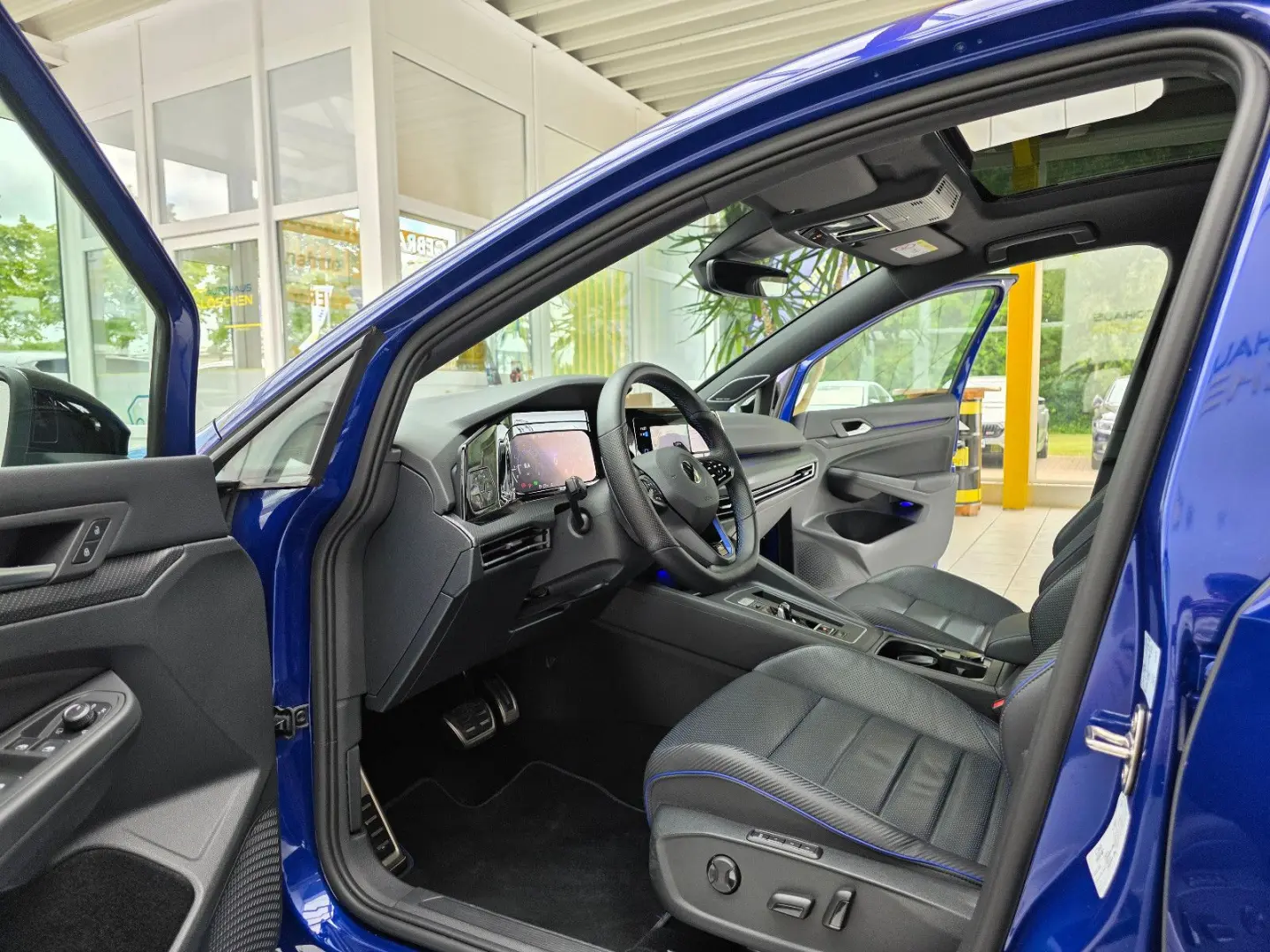 Golf VIII Limo R 4Motion Panorama Harman Kardon