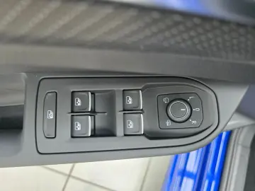 Golf VIII Limo R 4Motion Panorama Harman Kardon