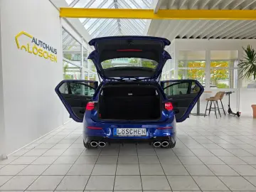 Golf VIII Limo R 4Motion Panorama Harman Kardon