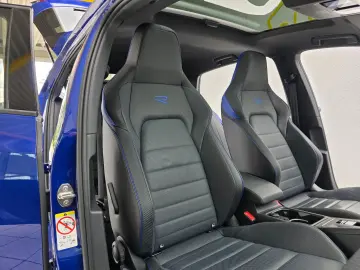 Golf VIII Limo R 4Motion Panorama Harman Kardon