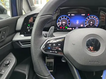 Golf VIII Limo R 4Motion Panorama Harman Kardon