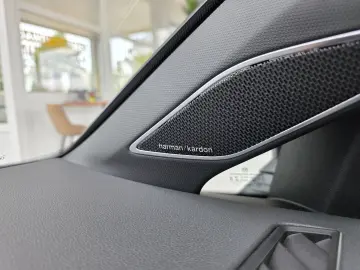 Golf VIII Limo R 4Motion Panorama Harman Kardon