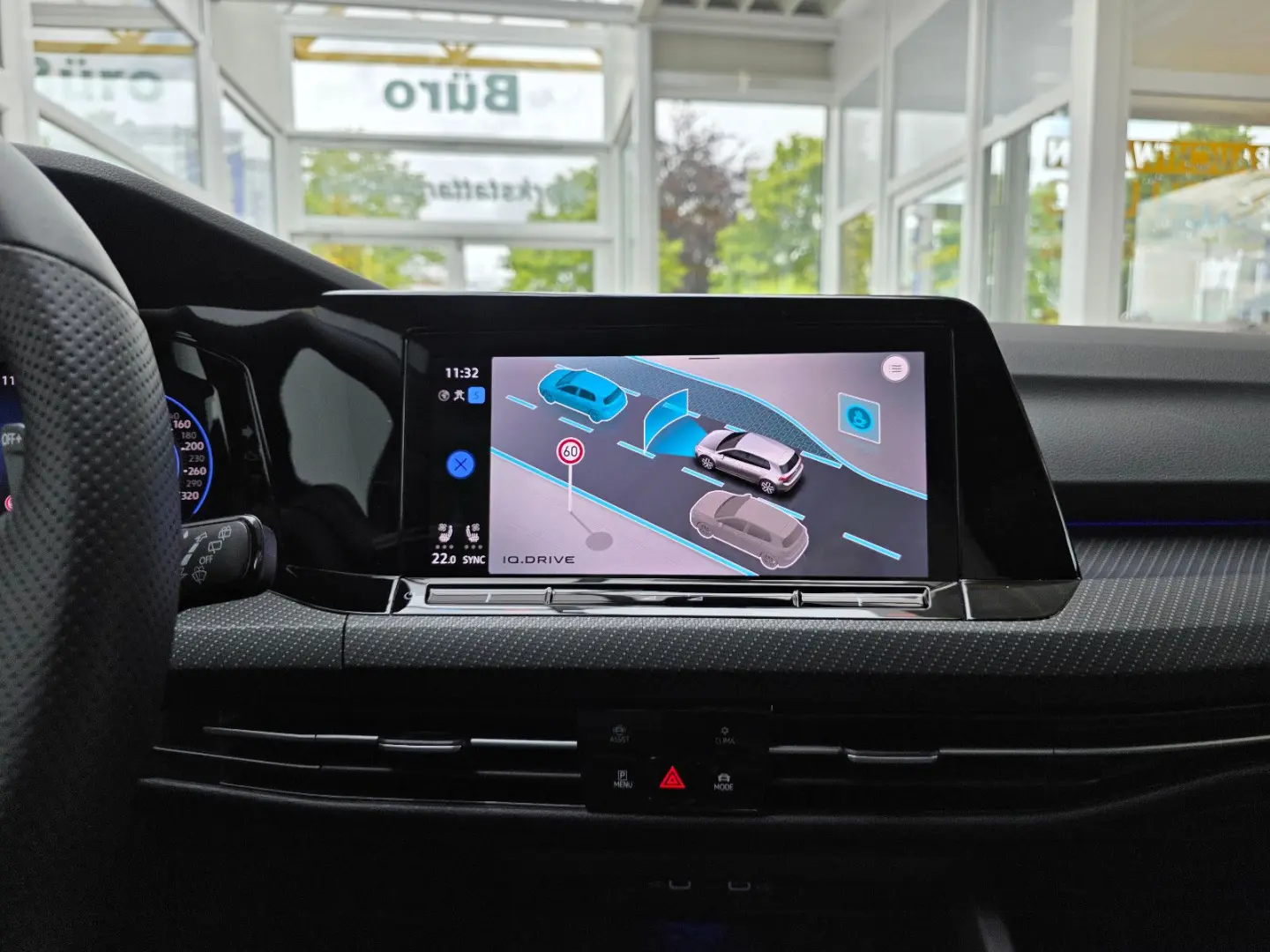 Golf VIII Limo R 4Motion Panorama Harman Kardon