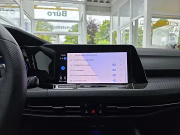 Golf VIII Limo R 4Motion Panorama Harman Kardon