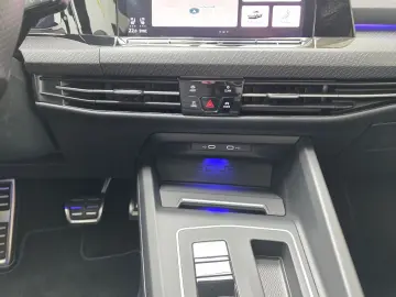 Golf VIII Limo R 4Motion Panorama Harman Kardon