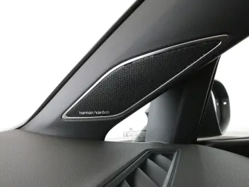 Golf R 2.0TSI 333PS Black Ed. Akrapovic IQ.Light