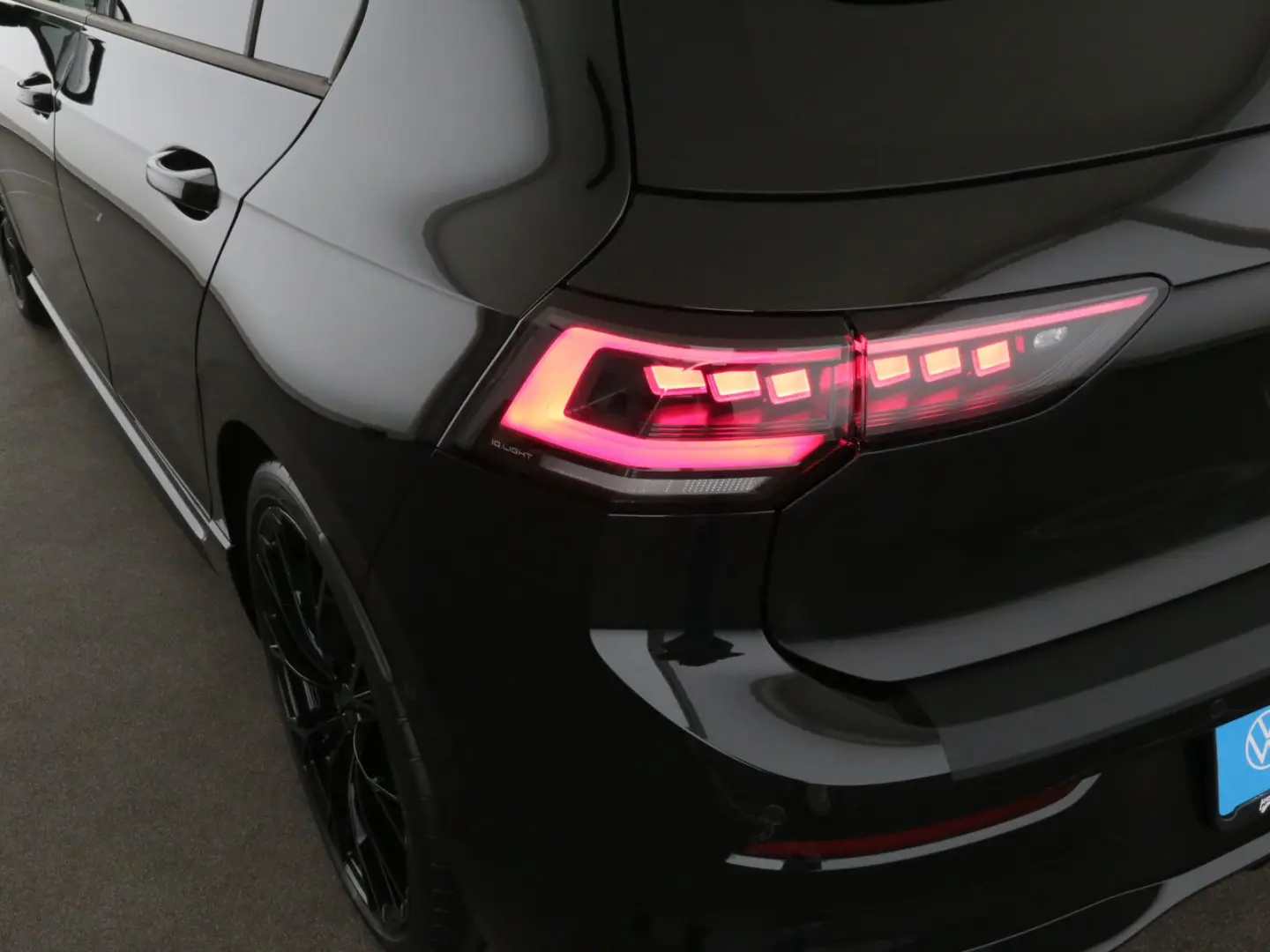 Golf R 2.0TSI 333PS Black Ed. Akrapovic IQ.Light