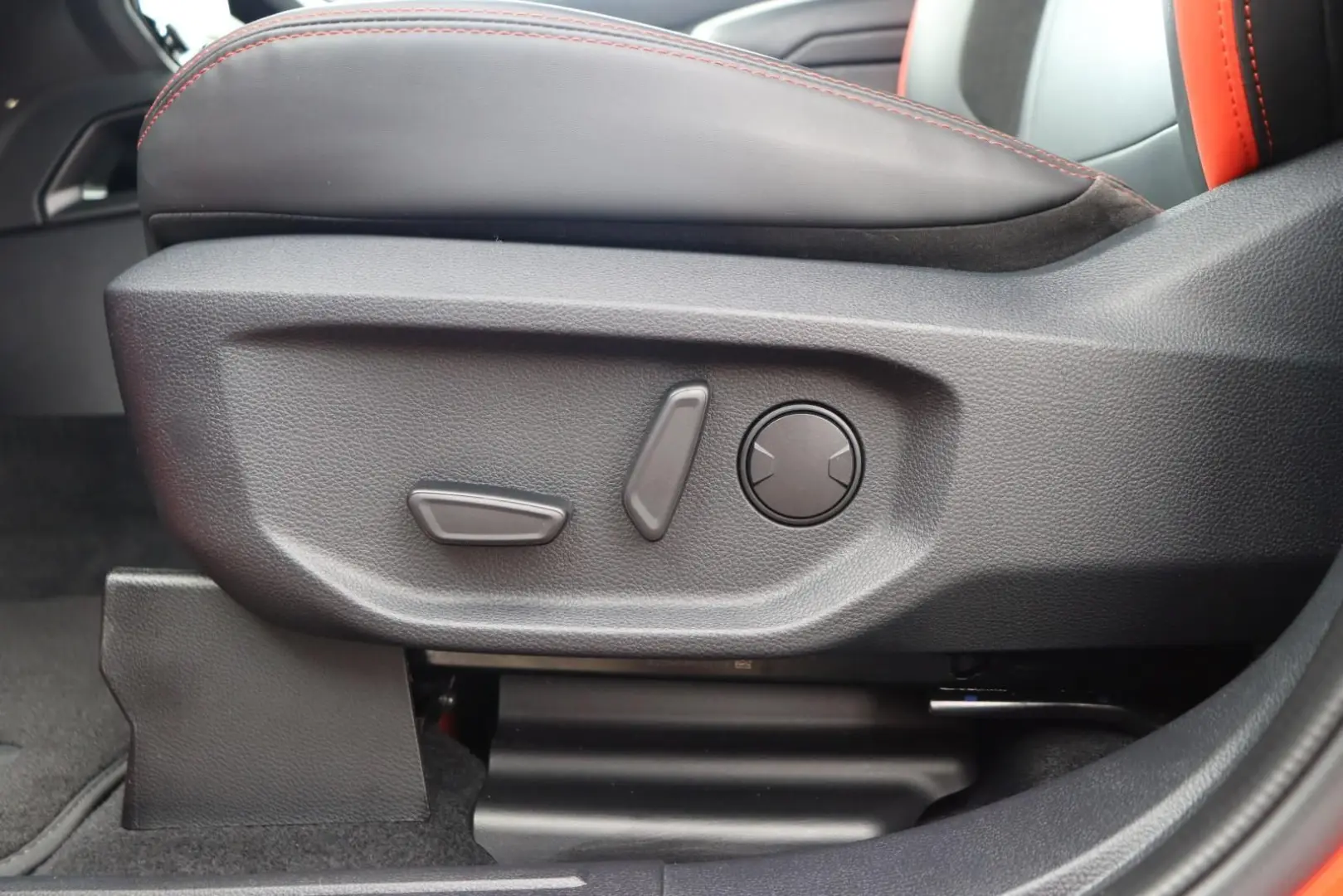 Ranger Raptor DK e-4WD 3.0 +1.HAND+AHK*NAVI+LED+