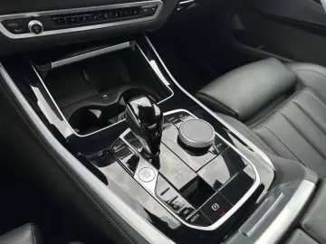 X5 xDr 30d M Sport HUD HIFI RFK Stdhz Laser Pano