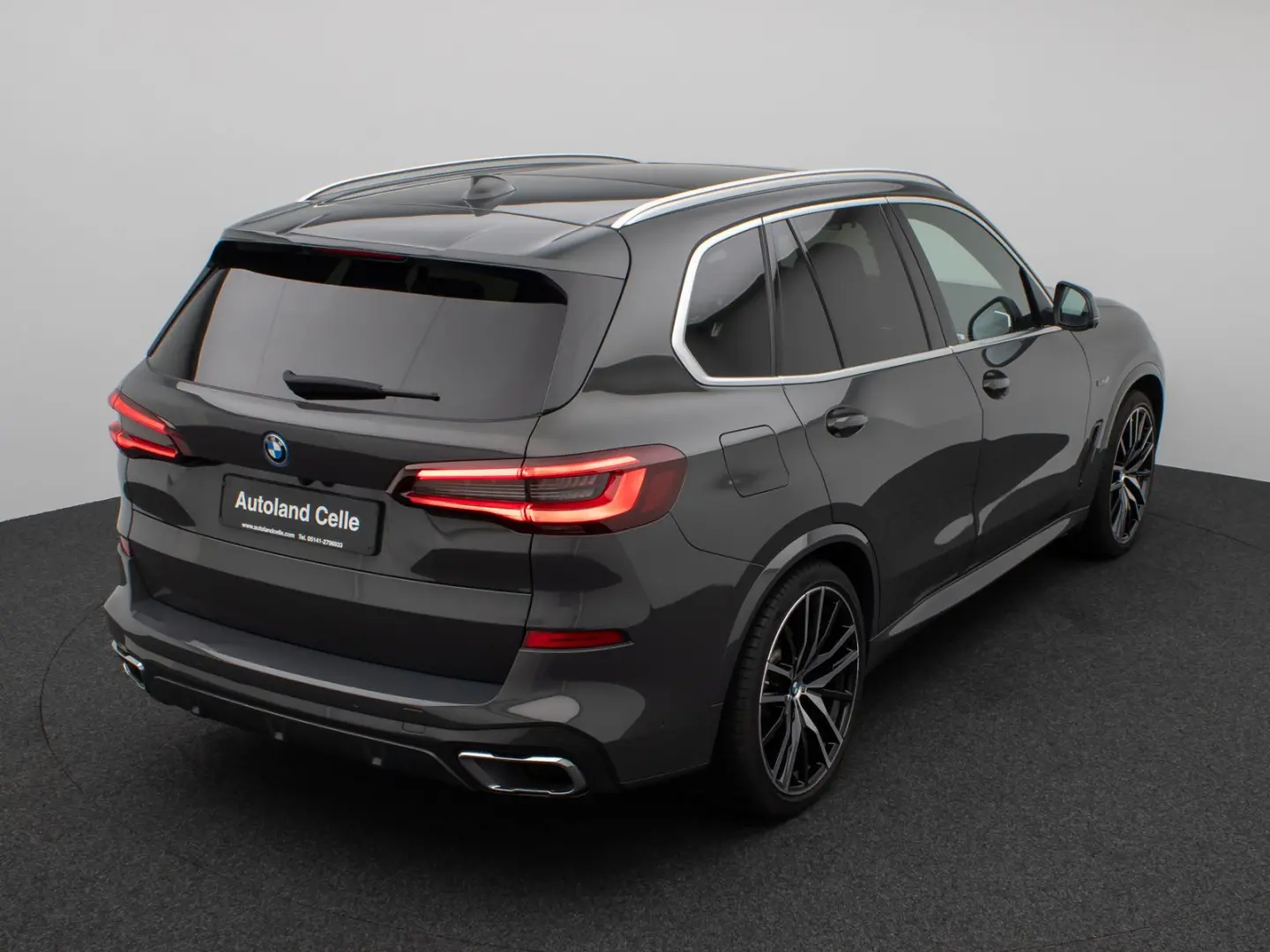 X5 xD45e M Sport Panorama 360°Laser HUD B&W 22