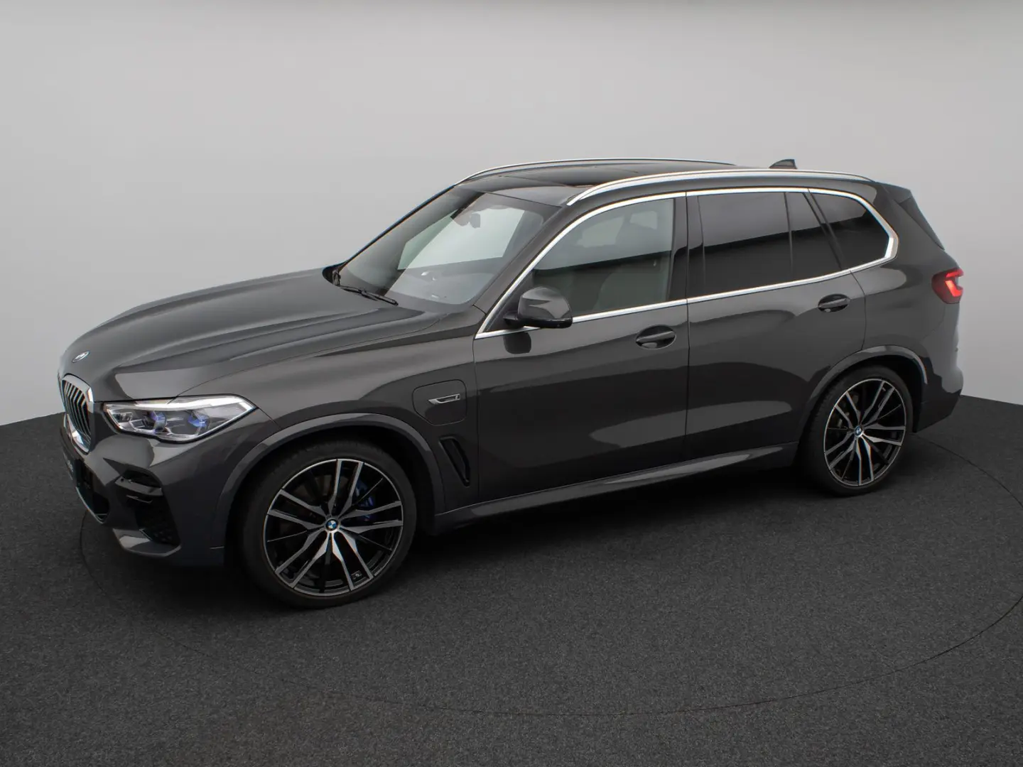 X5 xD45e M Sport Panorama 360°Laser HUD B&W 22