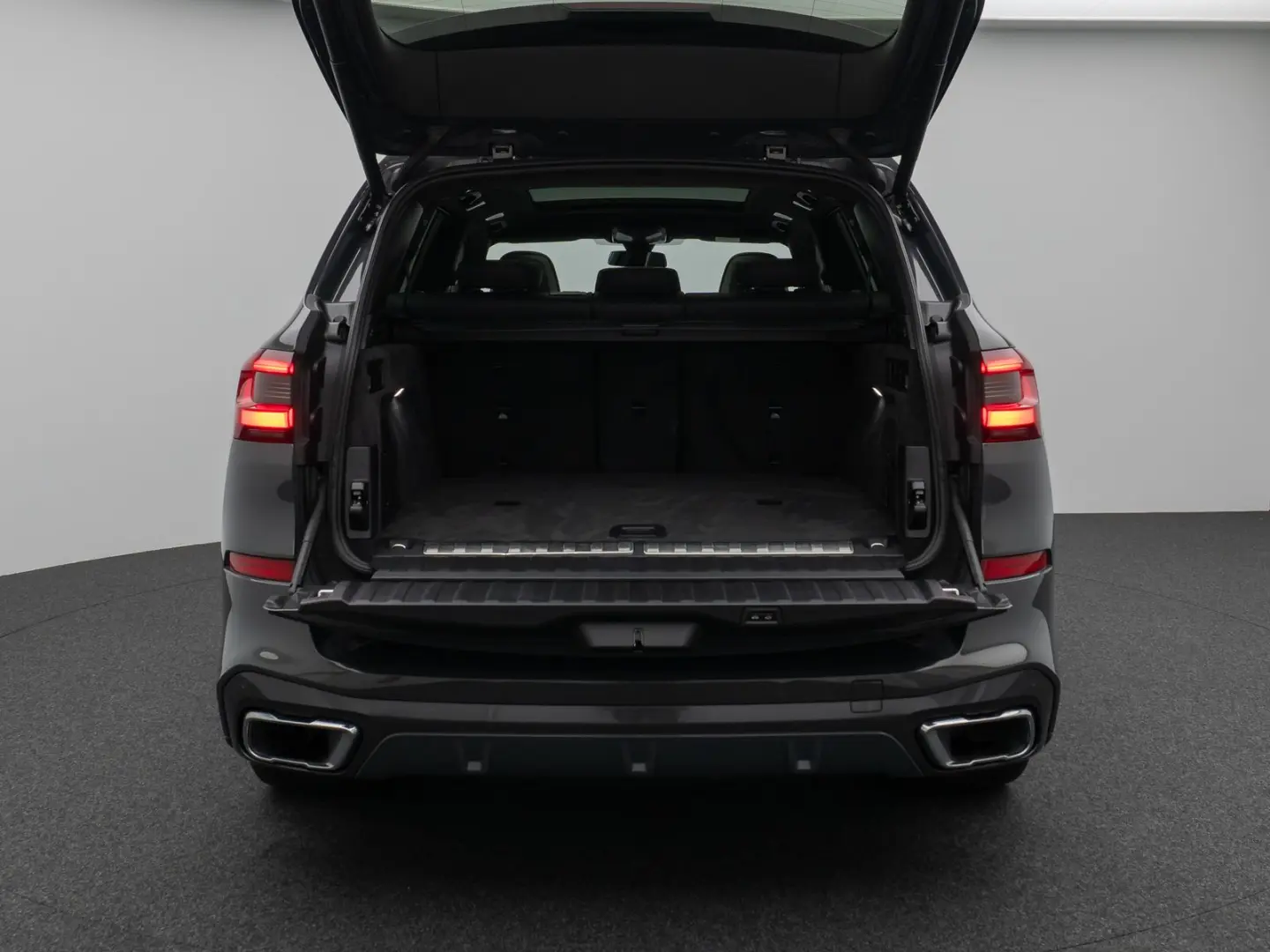 X5 xD45e M Sport Panorama 360°Laser HUD B&W 22