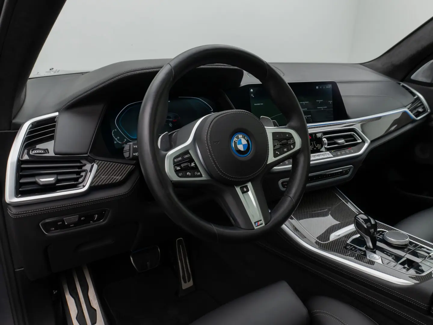 X5 xD45e M Sport Panorama 360°Laser HUD B&W 22