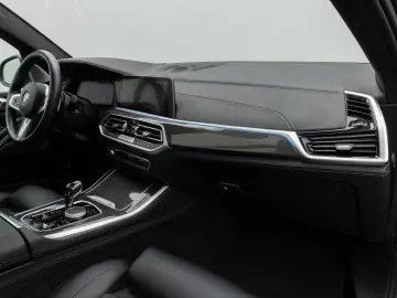 X5 xD45e M Sport Panorama 360°Laser HUD B&W 22