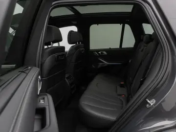 X5 xD45e M Sport Panorama 360°Laser HUD B&W 22
