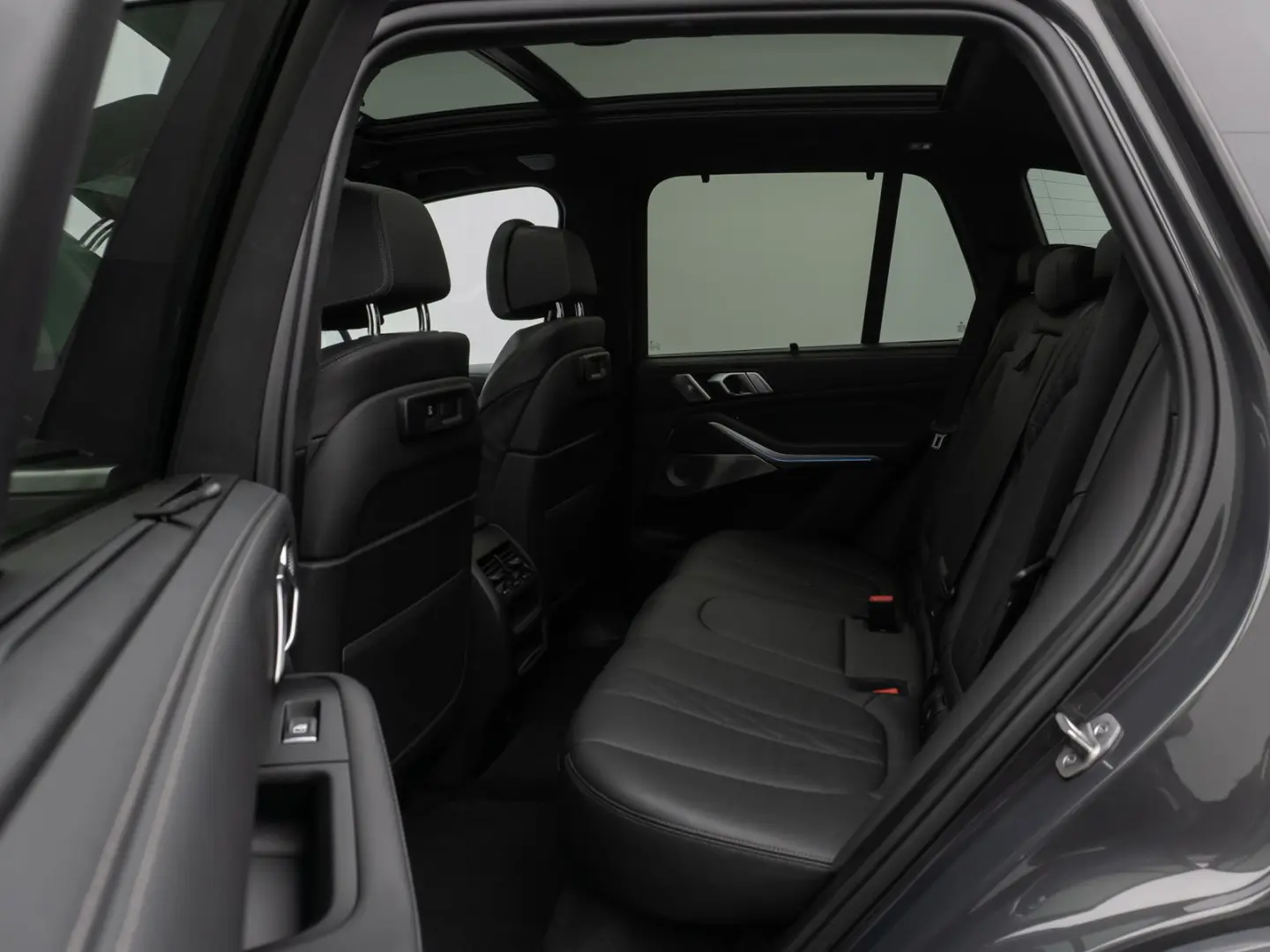 X5 xD45e M Sport Panorama 360°Laser HUD B&W 22