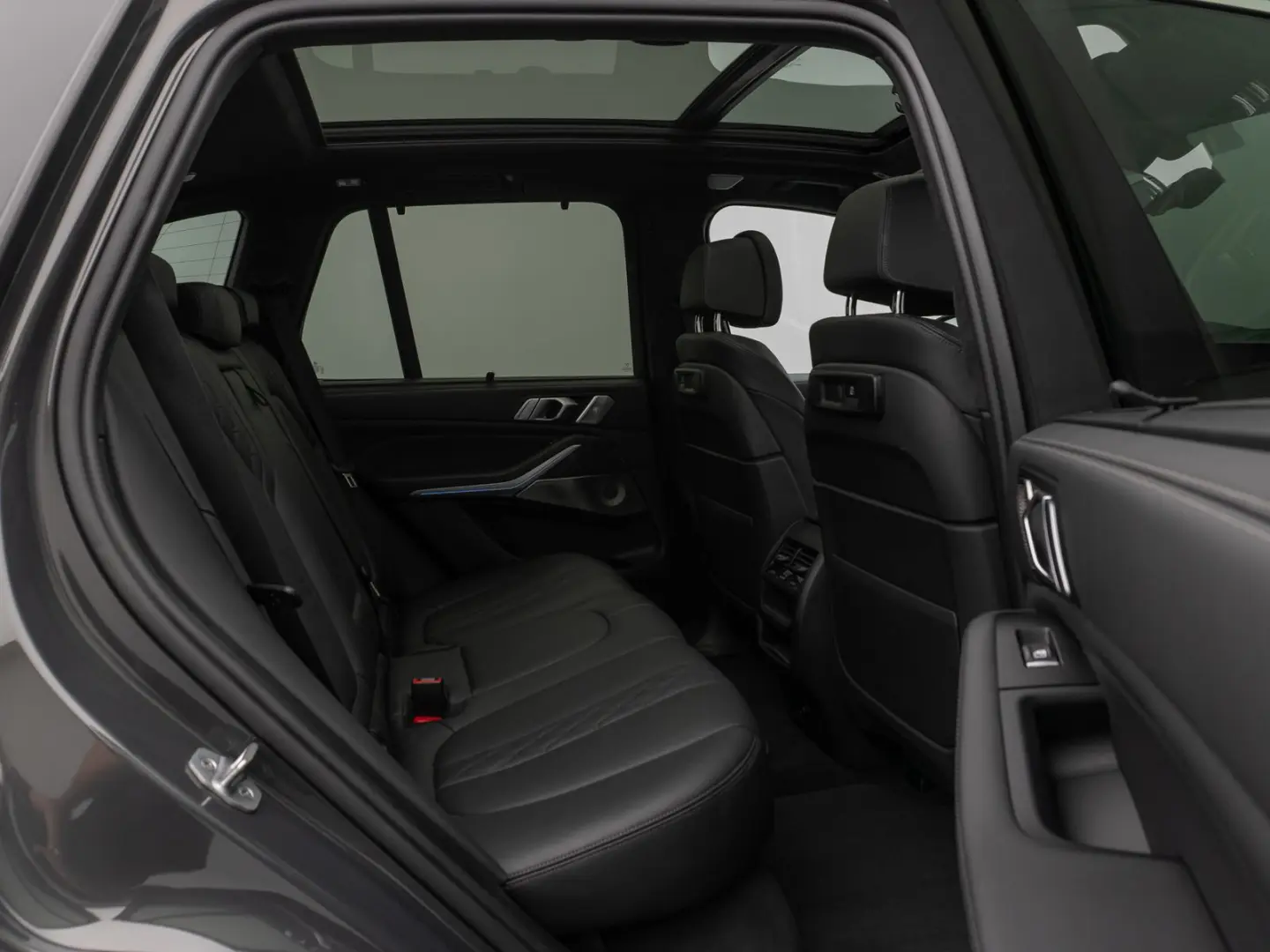X5 xD45e M Sport Panorama 360°Laser HUD B&W 22