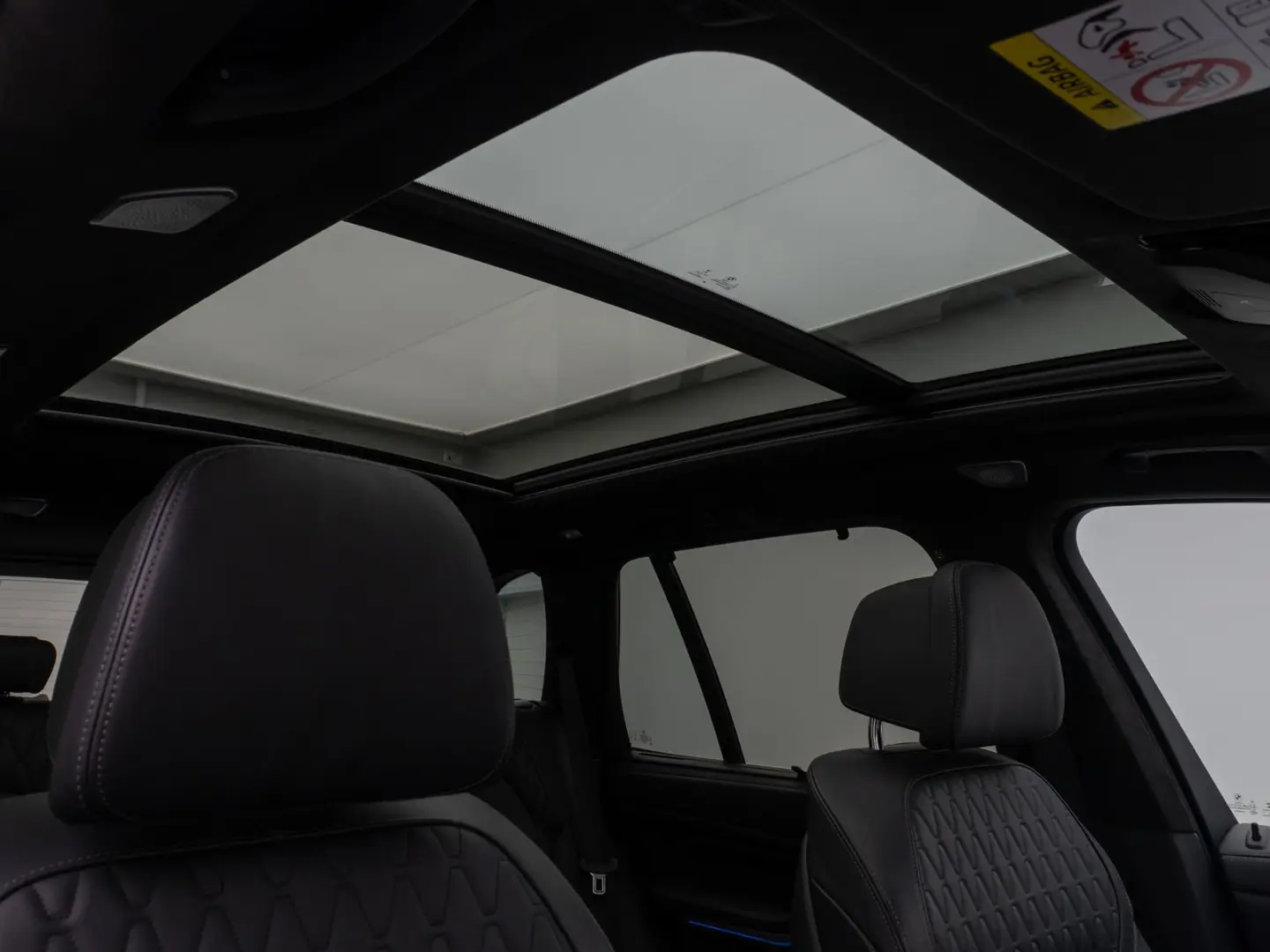 X5 xD45e M Sport Panorama 360°Laser HUD B&W 22