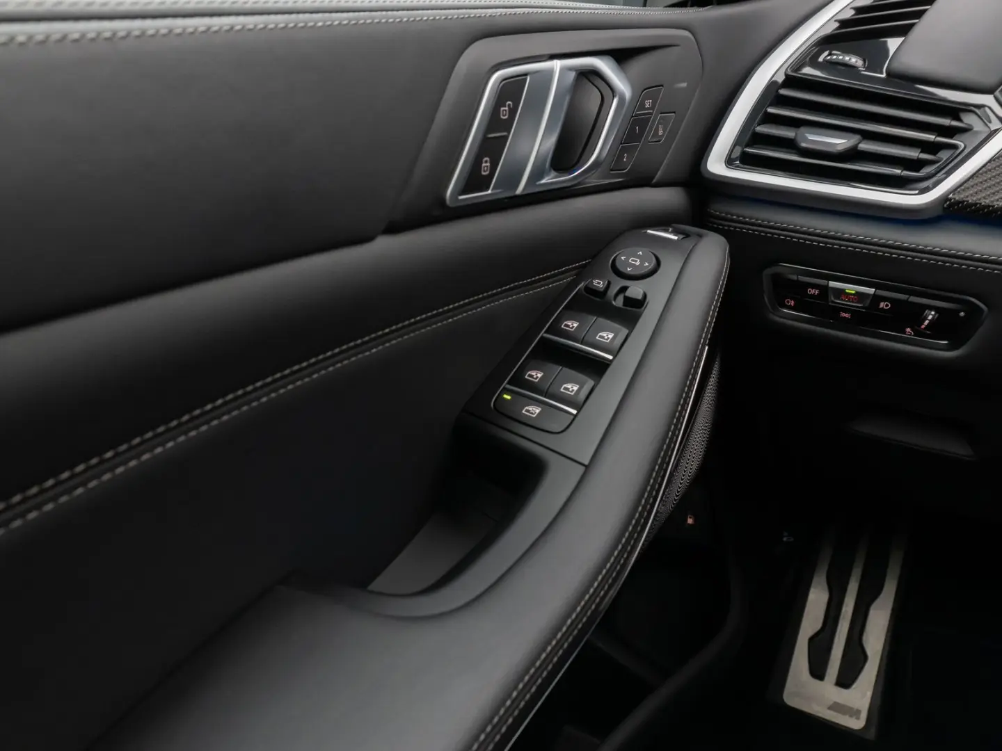 X5 xD45e M Sport Panorama 360°Laser HUD B&W 22