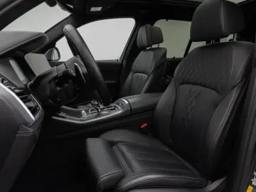 X5 xD45e M Sport Panorama 360°Laser HUD B&W 22