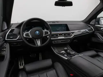 X5 xD45e M Sport Panorama 360°Laser HUD B&W 22
