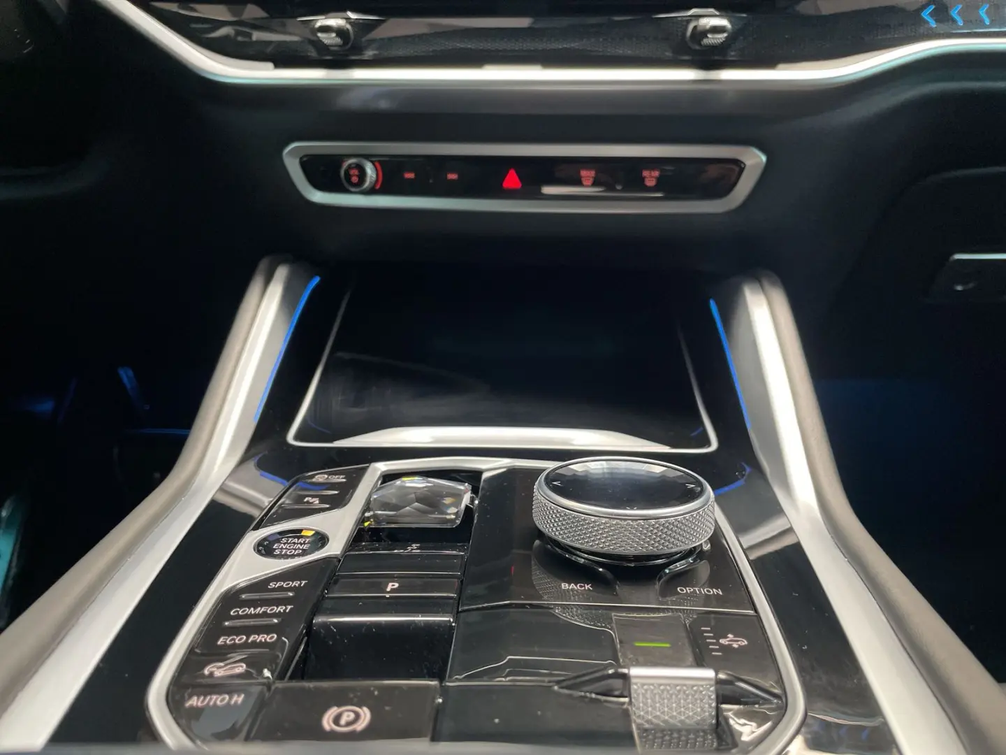 X6 xDrive40d M Sportpaket*22 Zoll*H/K*2 Achs*Pan