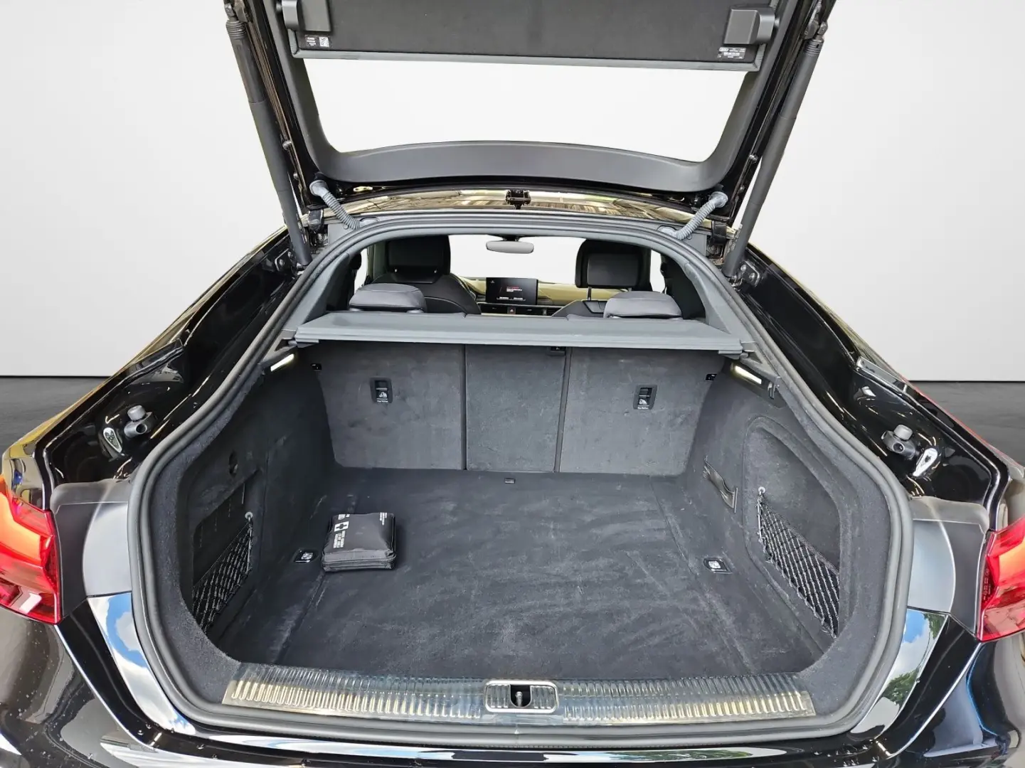 A5 Sportback 40 TDI S tronic S line NaviPlus Mat
